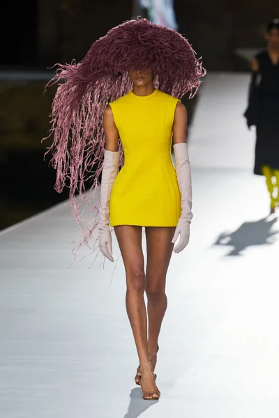 Look 26